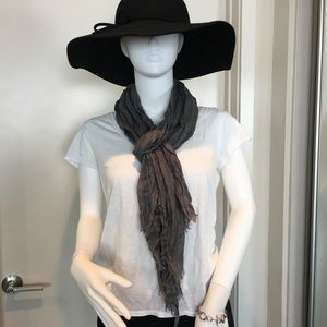 Scarfarama! Gray oblong scarf.